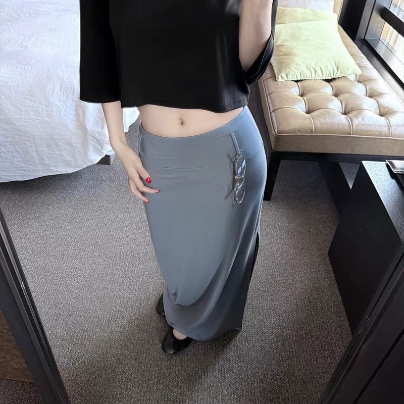 Three-color mask straight skirt with slit, women's summer design long skirt, slimming and figure-flattering, suitable for petite figures, bodycon skirt Three-color mask straight skirt with slit, women's summer design long skirt, slimming and figure-flattering, suitable for petite figures, bodycon skirt