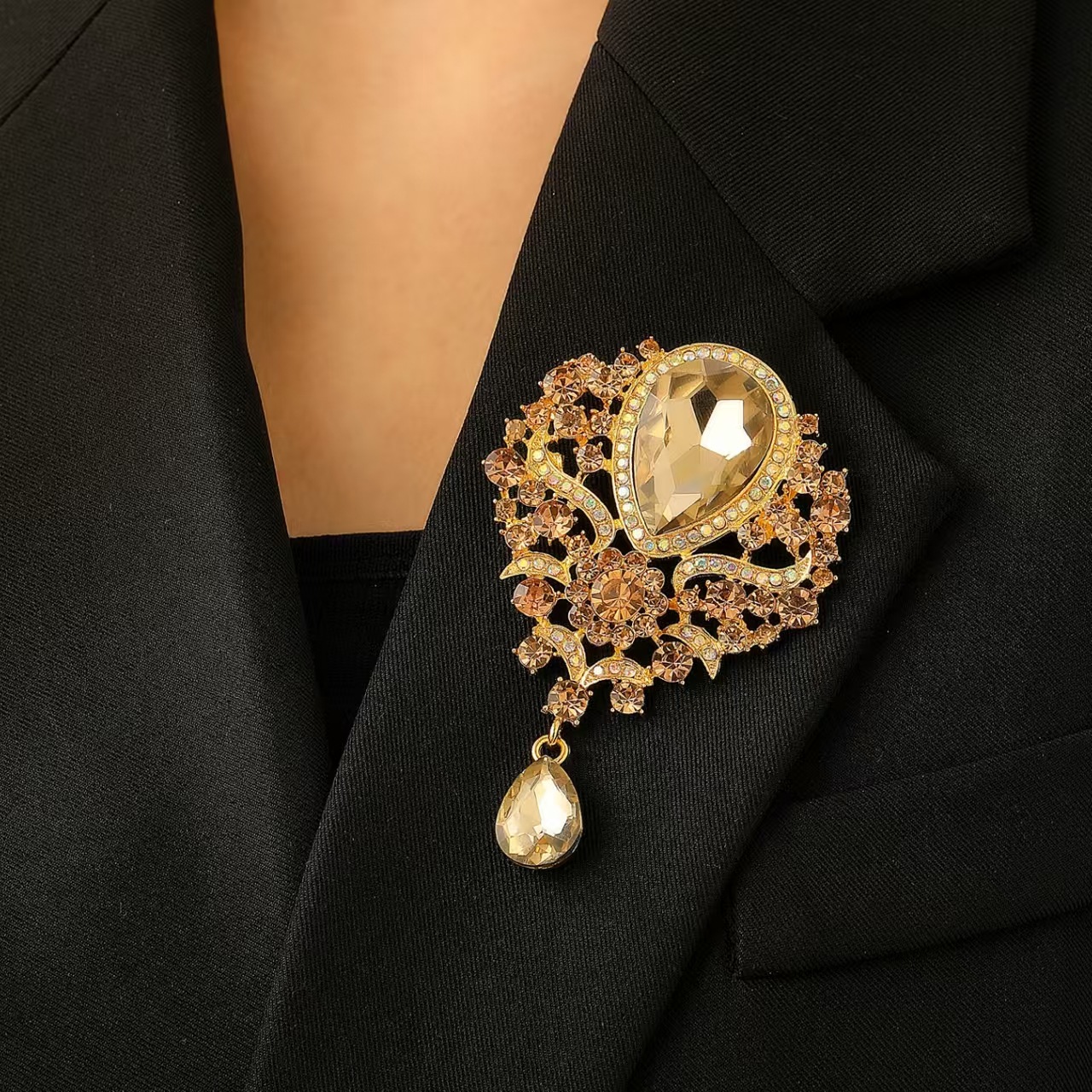 Cross-Border European and American New Fashion Retro Style Crystal Brooch Alloy Inlaid with Rhinestone Pin Colorful Pendant Corsage Clothing
