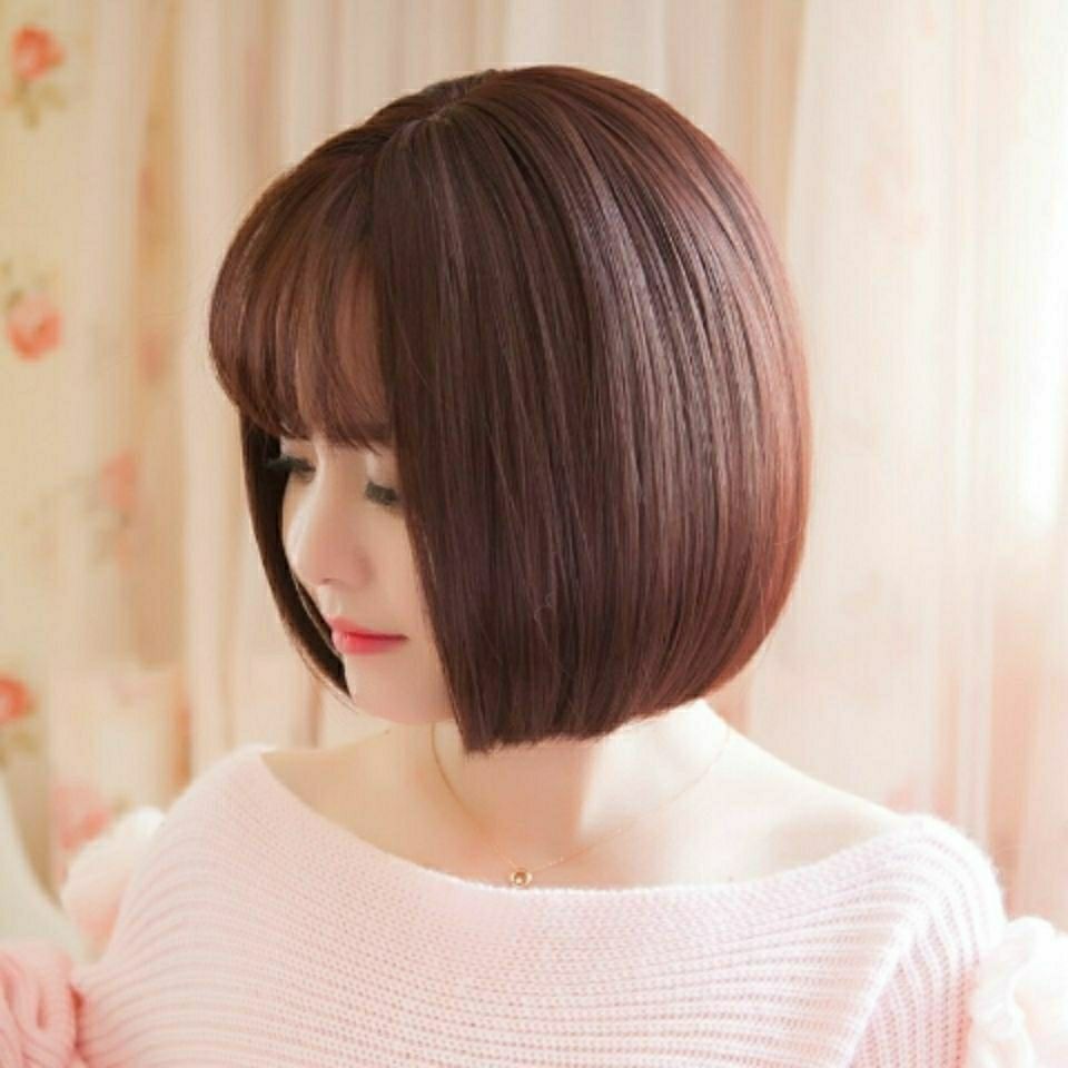 Moda Bobo cabeza ondulada estilo japonés y coreano pelo corto recto flequillo recto de las mujeres peluca esponjosa natural cubierta de la cabeza completa seda de alta temperatura