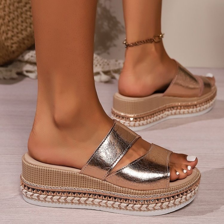 Foreign Trade Large Size Fish Mouth Thick-Soled Sandals 2025 Summer Women's New Cut Out Casual Fashion Platform Heel Slippers