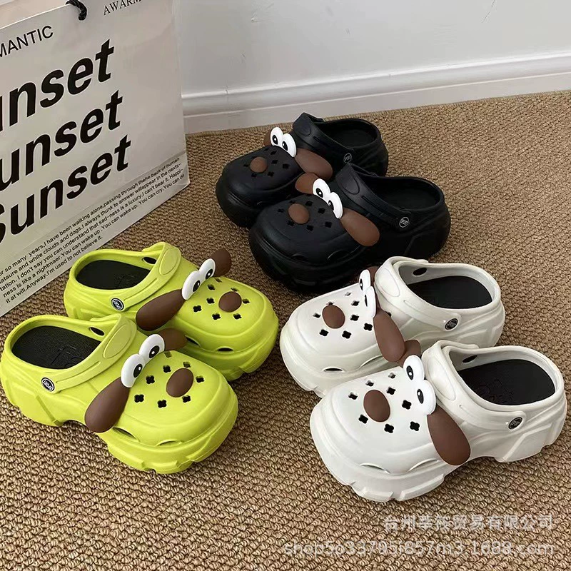 Милые мультяшные CROCS дамские 2024 летние с толстой подошвой, высота, двойное использование Baotou сандалии