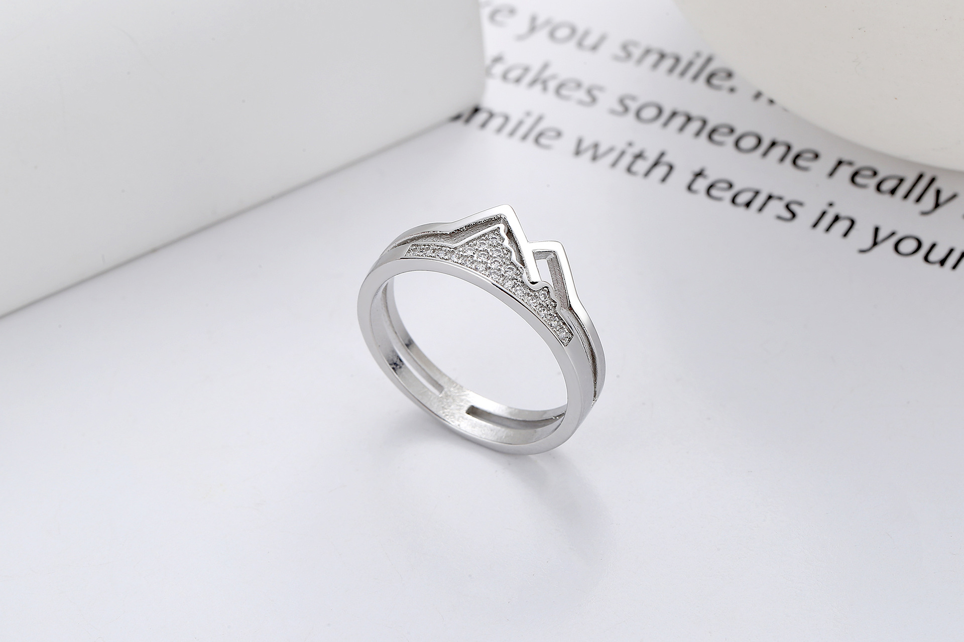 Elegant Copper Mountain Plating Inlay Zircon Women'S Rings display picture 1