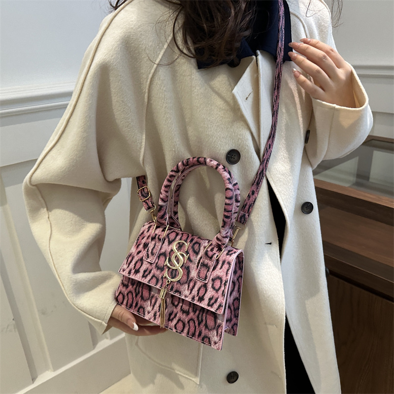 Otoño y invierno nuevo estilo versátil inros flange mochila de hombro