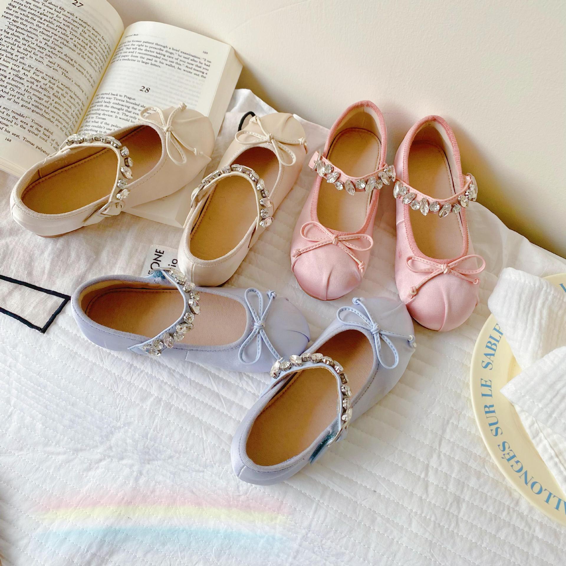 Girls' Shoes 2025 Autumn Bowknot Rhinestone Soft-Soled Ballet Shoes for Older Children Breathable Single Shoes for Little Princesses