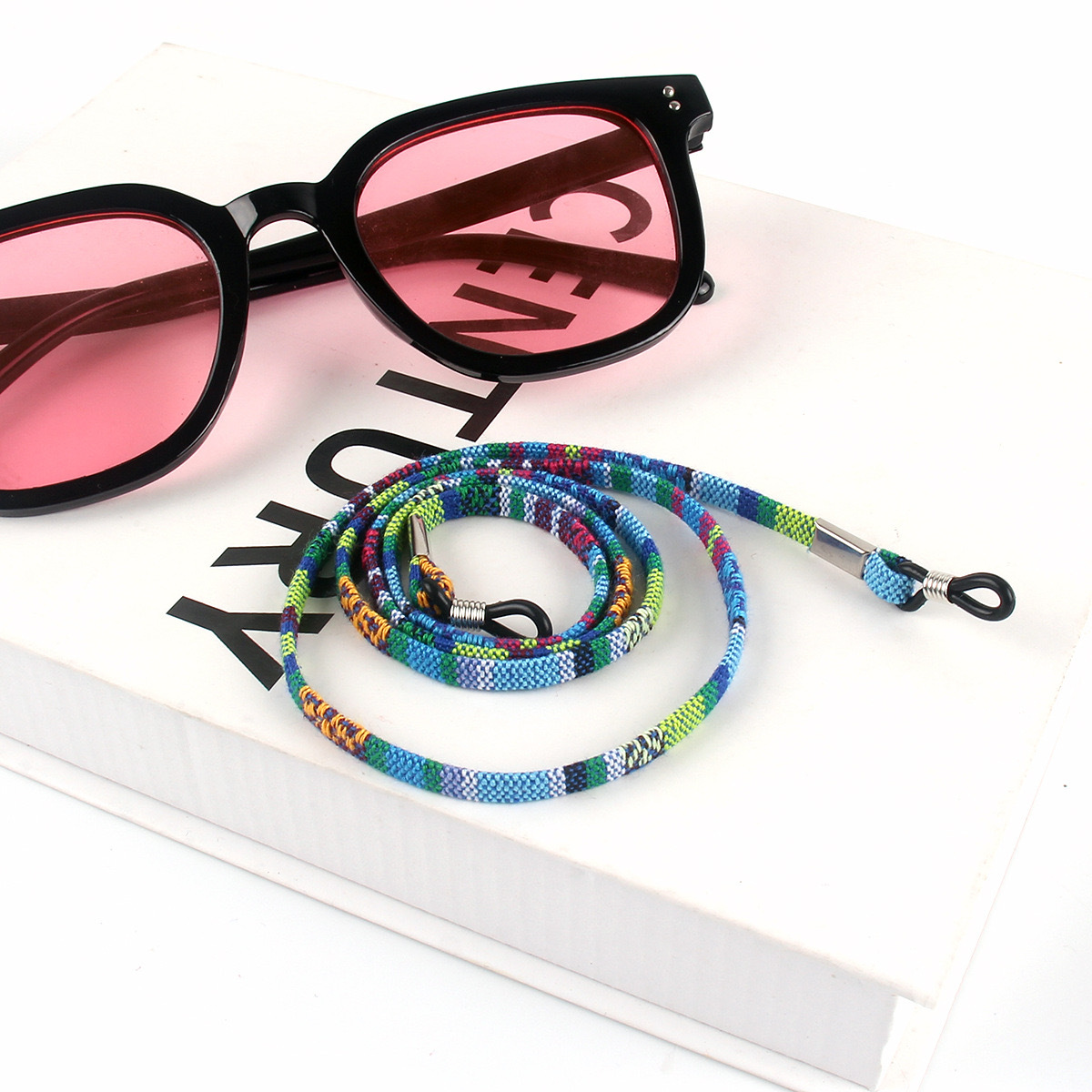 Amazon ventas transfronterizas gafas de viento bohemias cuerdas de colgante gafas de cadena con gafas de viento nacional para evitar la caída de la cuerda