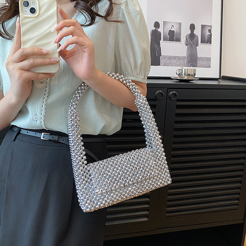 Online red envelope bag new 2024 European and American rhinestone retro shoulder bag ins stylish evening underarm bag for ladies cross-border