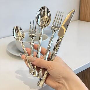 ���P����ε��������Ͳ;����b�͵�����þƵ�����׸��ֵ������