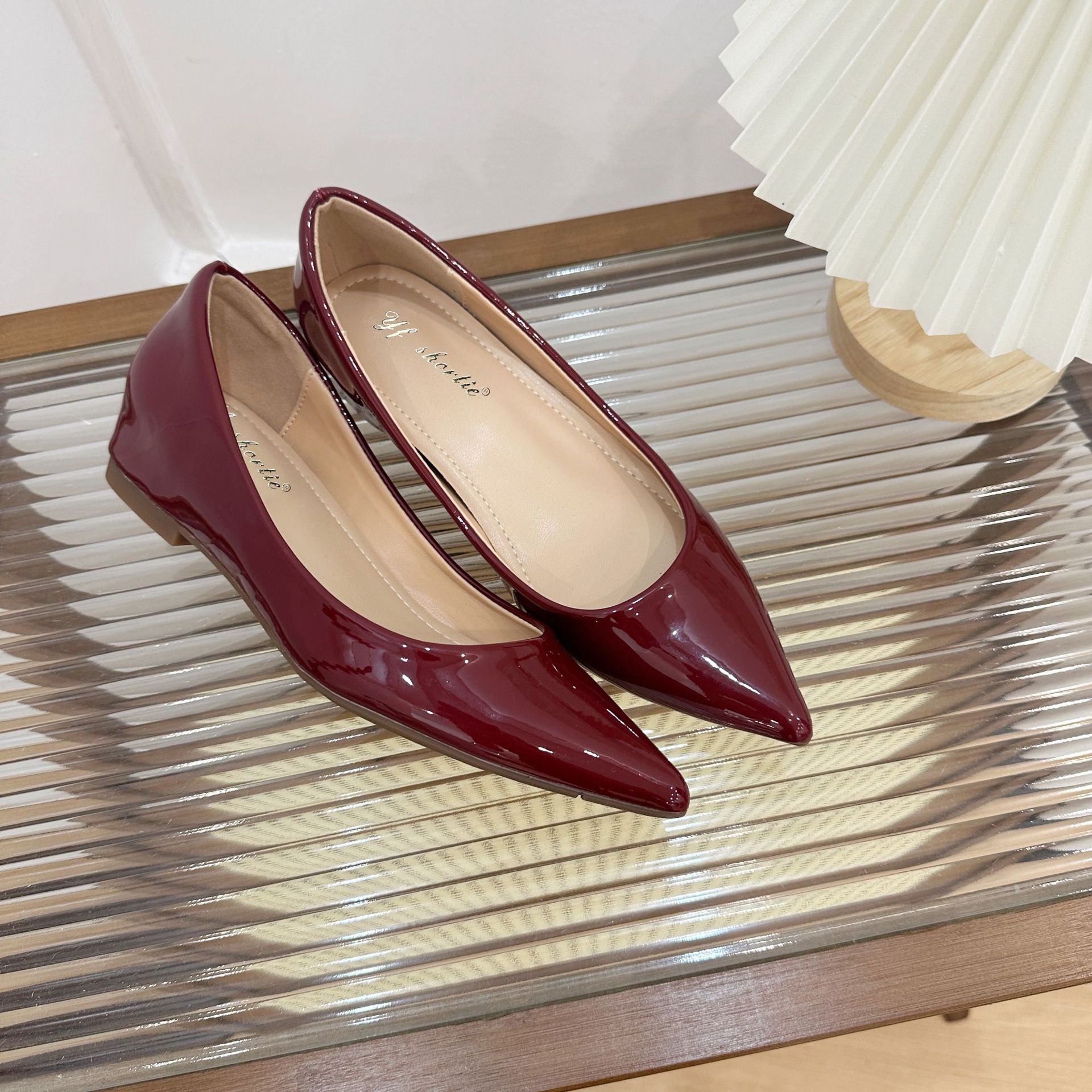 裸の先の靴 ~ 5センチ高くなります。