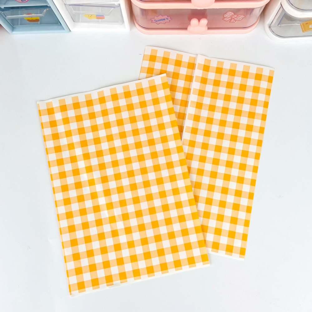 Bolsa de fondo cuadrado a cuadros de color, regalo de vacaciones, bolsa de papel kraft de dibujos animados ins, bolsa de regalo de Navidad de San Valentín