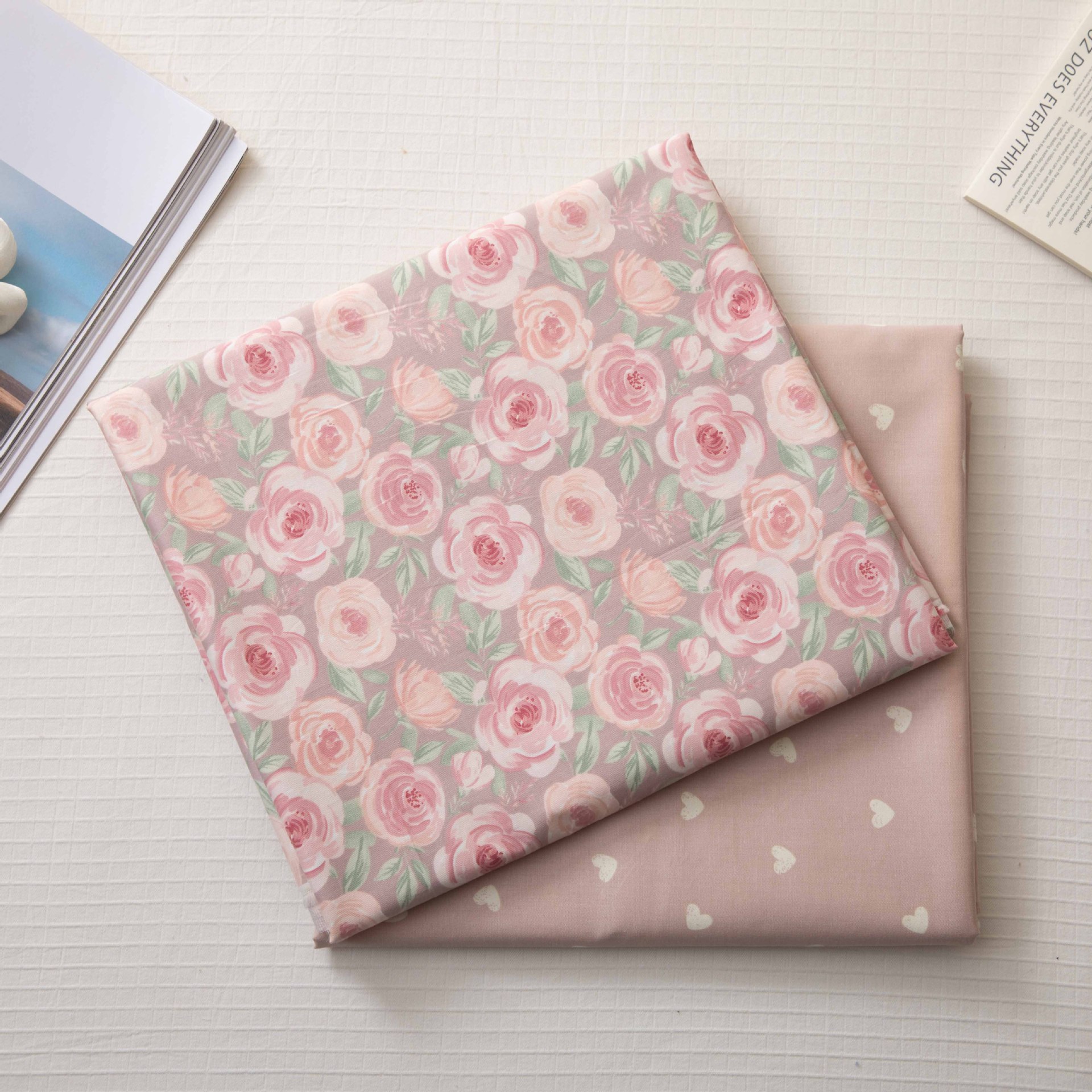 批发供应 133*72斜纹印花布 小花40支棉布  1.6米幅宽