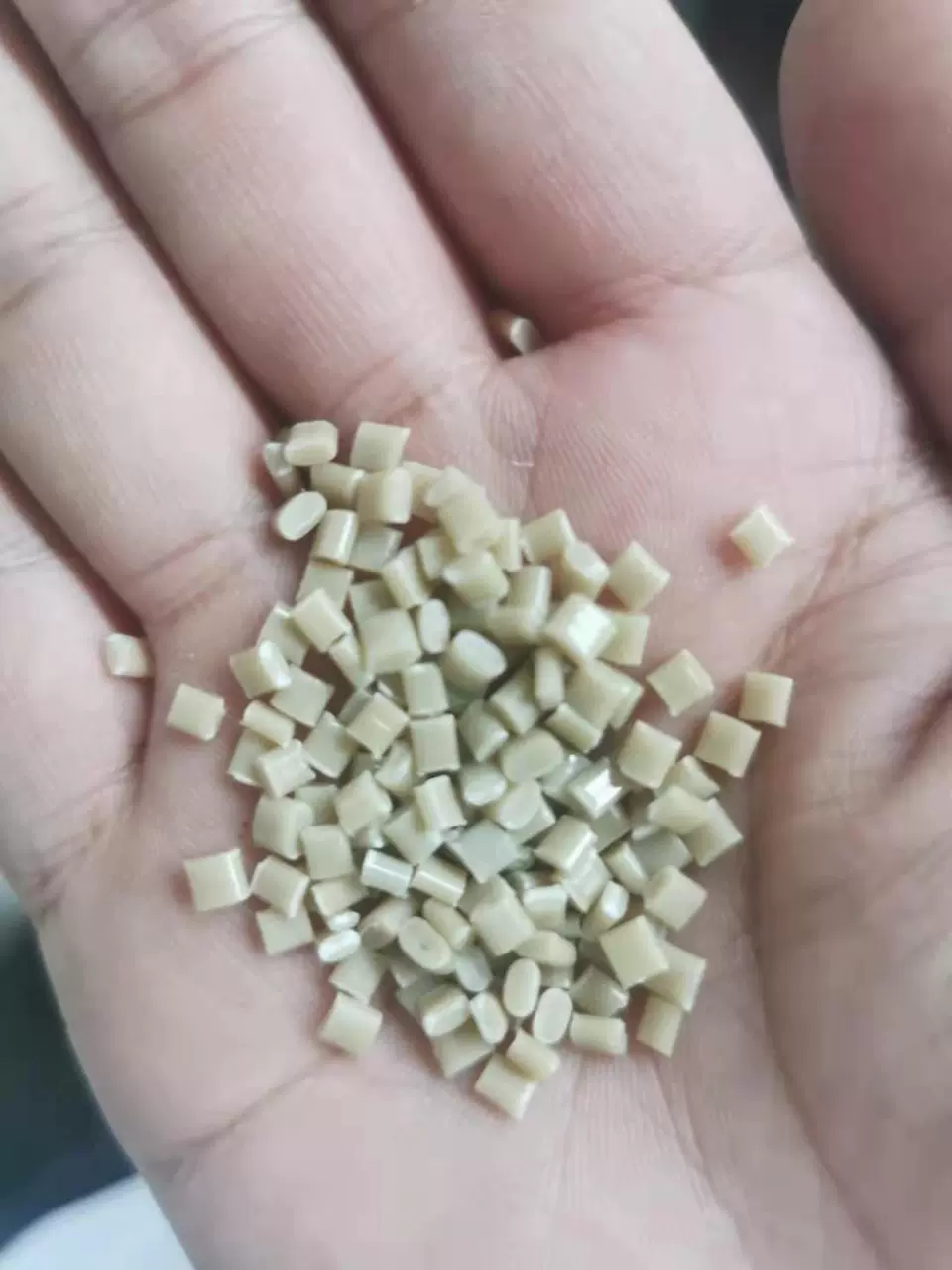 厂家直销 ABS回料颗粒 箱包专用ABS料 高冲击环保ABS再生颗粒