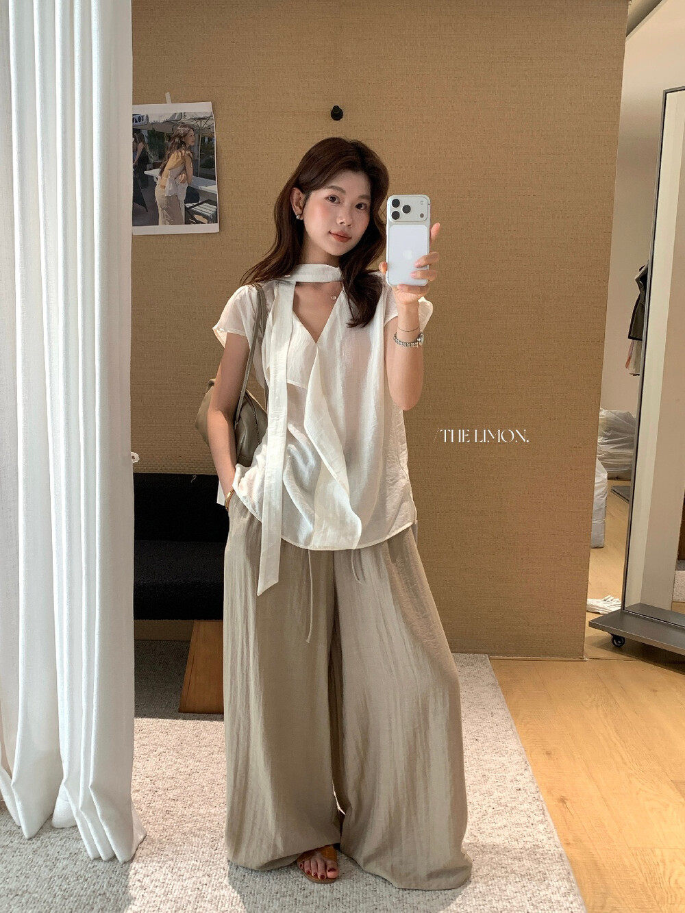 Áo sơ mi nữ linen cổ V tay dài phối dây rua, thiết kế thanh lịch mùa hè 2026 — Bột cam, xanh lá cây, màu xám, màu mơ chi tiết 29