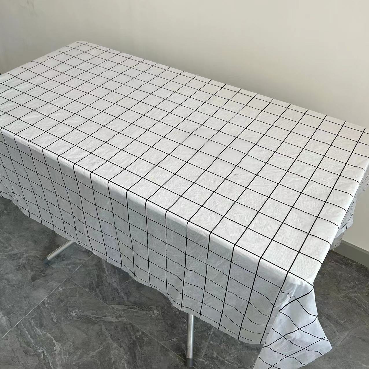 Manufacturer Direct Supply Disposable Trendy Grid Picnic Mat Food Stall Tablecloth Restaurant Hotel Round Tablecloth Wholesale