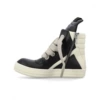 Inverted triangle black thick shoelaces