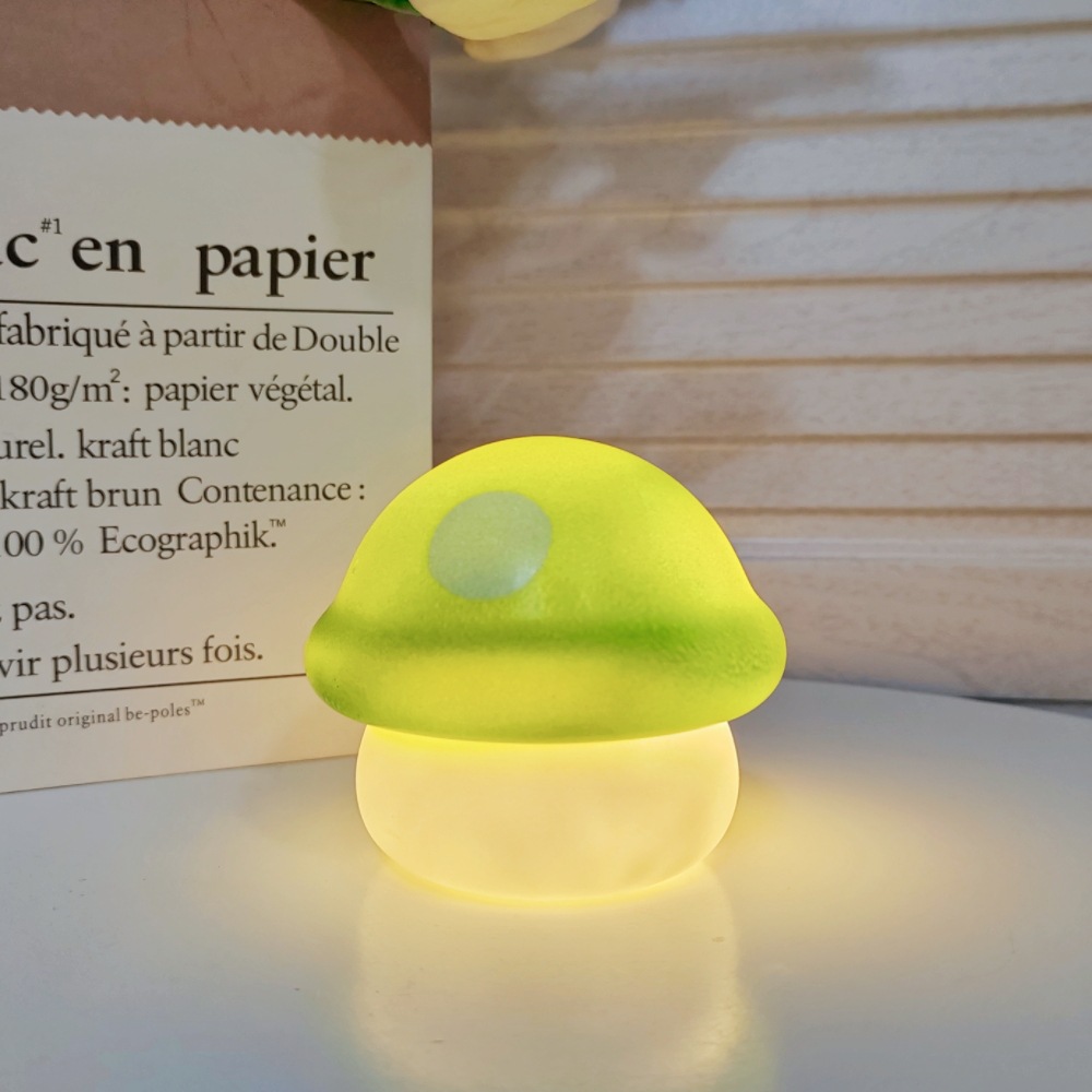 Luz de noche led creativa, lámpara de mesa pequeña de dibujos animados de celebridades de Internet, lámpara de ambiente de viento, mercado nocturno al por mayor, puestos callejeros, juguetes luminosos