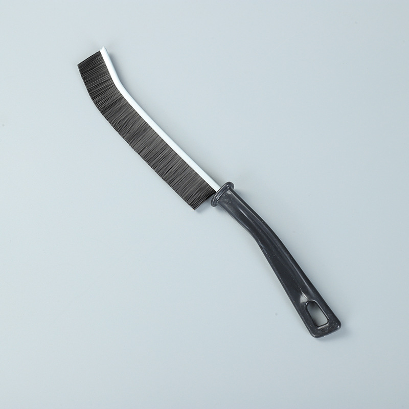 검은색