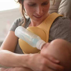 C外贸专供热销奶瓶支架free hand bottle holder免手持喂奶器架