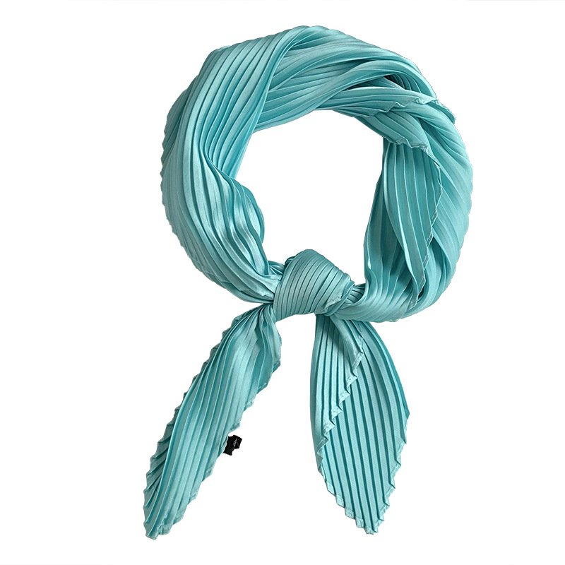 Pañuelo de seda de alta calidad nuevo estilo de color sólido arrugado bufanda de seda para mujer bufanda en forma de diamante versión coreana de la bufanda de seda de imitación pequeña bufanda en la cabeza banda para el cabello