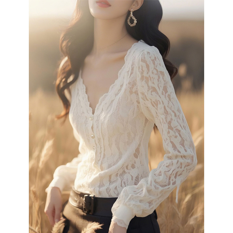 Spring French Style Unique Beautiful Niche Western Style High-end Light Luxury High-end Warm Soft Style Design White Lace Top