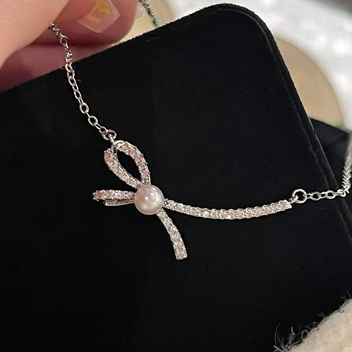 New Bowknot Natural Pearl Necklace, Fashionable and Versatile, Super Fairy Princess Clavicle Chain, Gentle and Elegant, Versatile Accessory