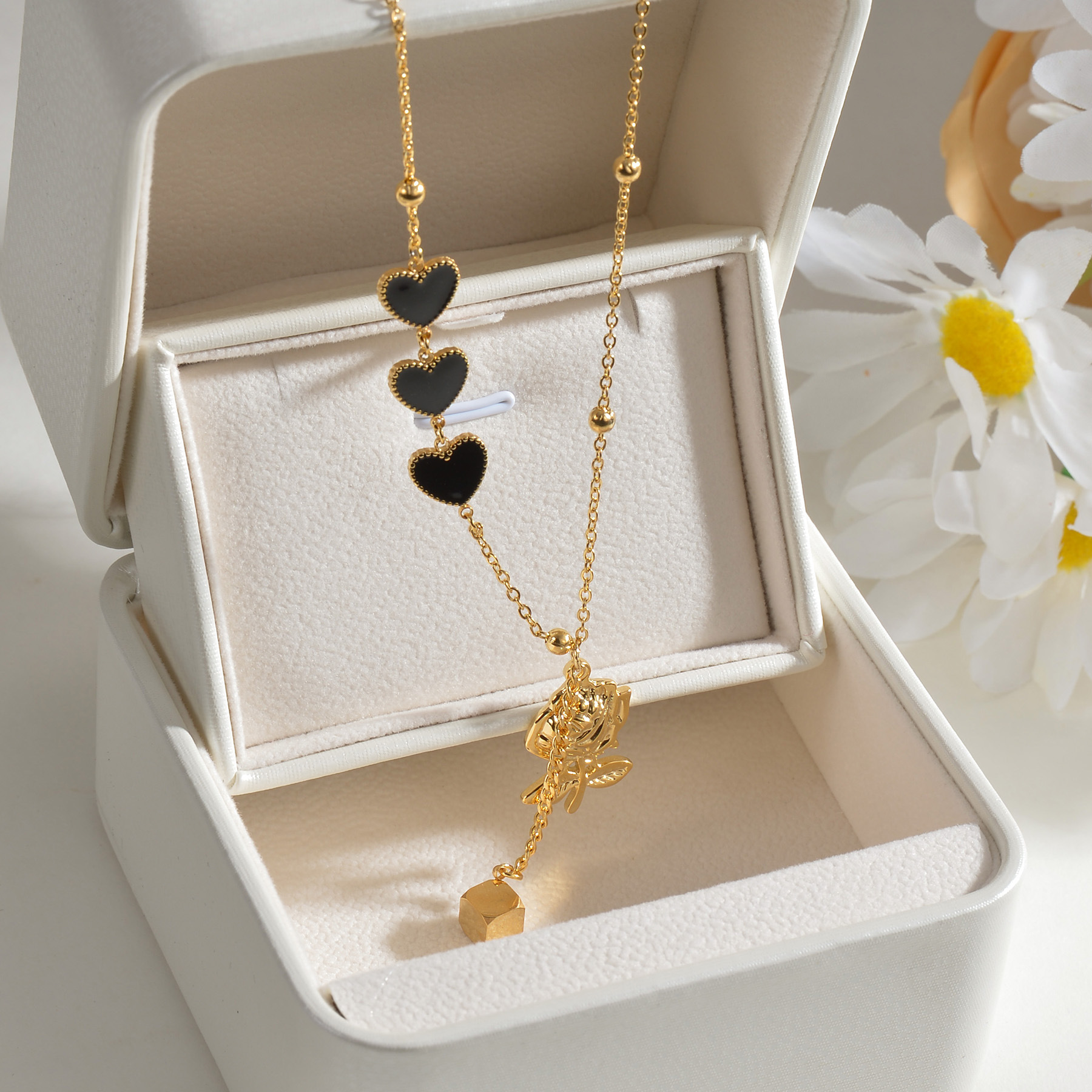 Women's Gender Stainless Steel Titanium Steel Elegant Flower Plating Pendant Necklace
