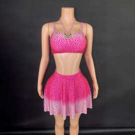 玫红色时尚性感露背V吊带修身满钻紧身迷你上衣 蓬蓬半身裙套装