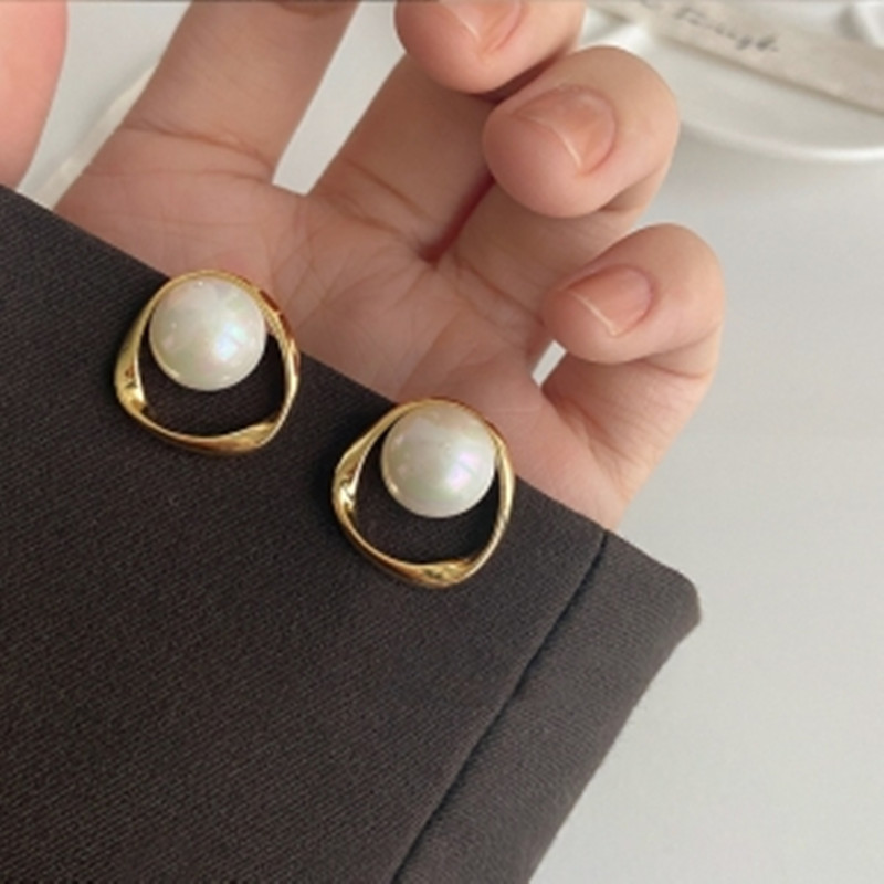 Korean Pearl Internet Celebrity New Pearl Earrings Minimalist Irregular Geometric Hollow Earrings Studs Cross-Border Wholesale