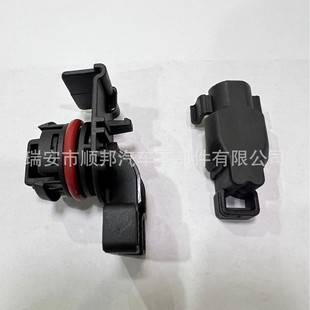Power steering system torque line buckle