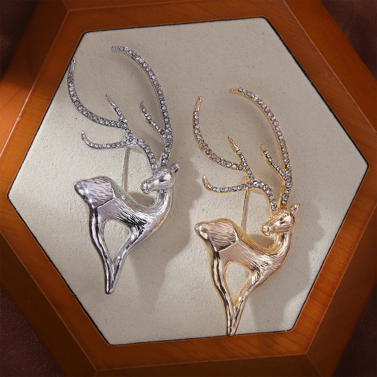 Alloy Material Retro Pin Animal Rose Flower Alloy Unisex Brooches