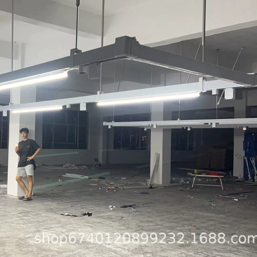 Освещение, питание, шинный лоток, держатель лампы, производственный цех швейной фабрики