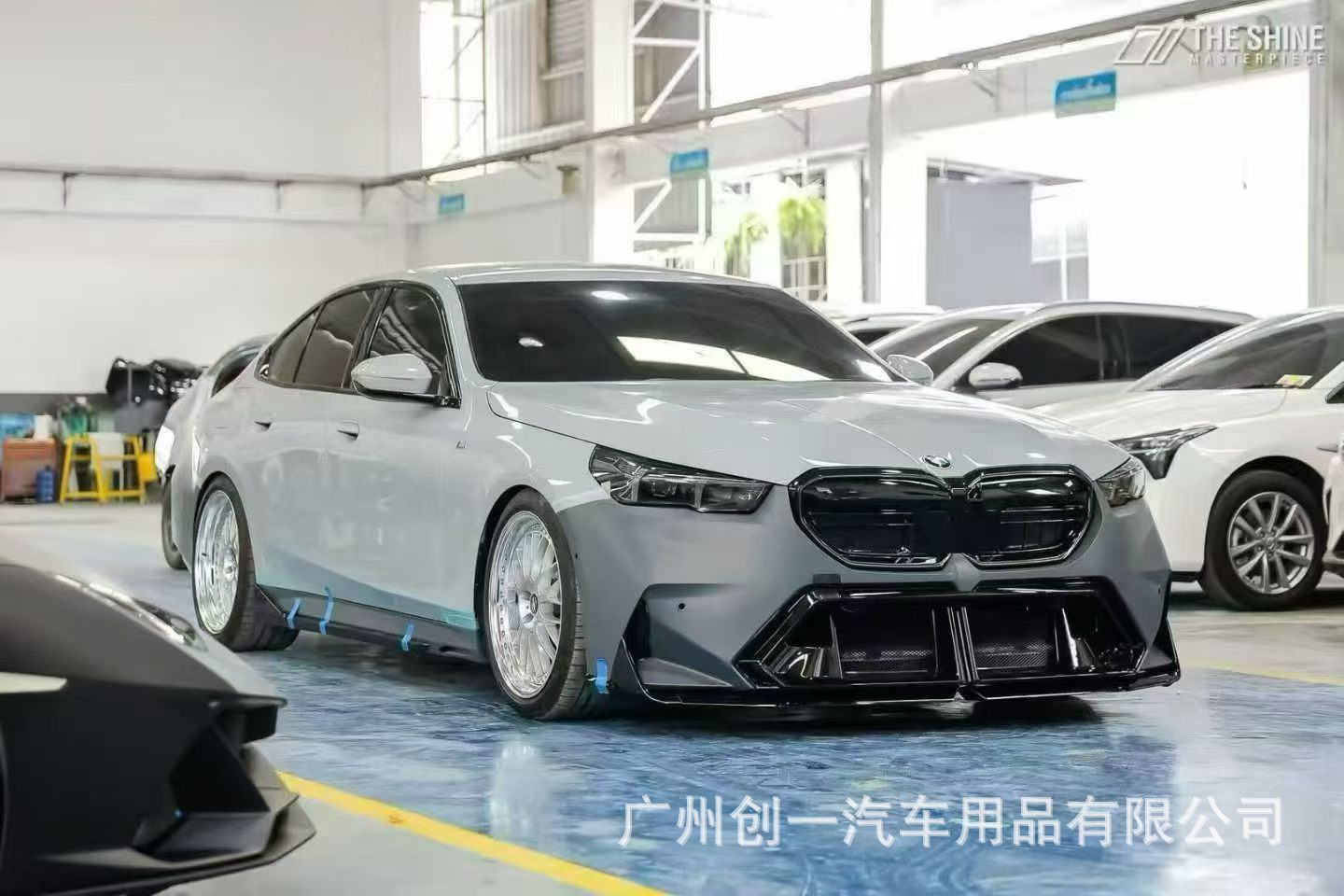 Suitable for 2024 BMW 5 Series G60G68 modified to M5, including front and rear bumpers, M5 front grille, rear bumper, side skirts, and exhaust