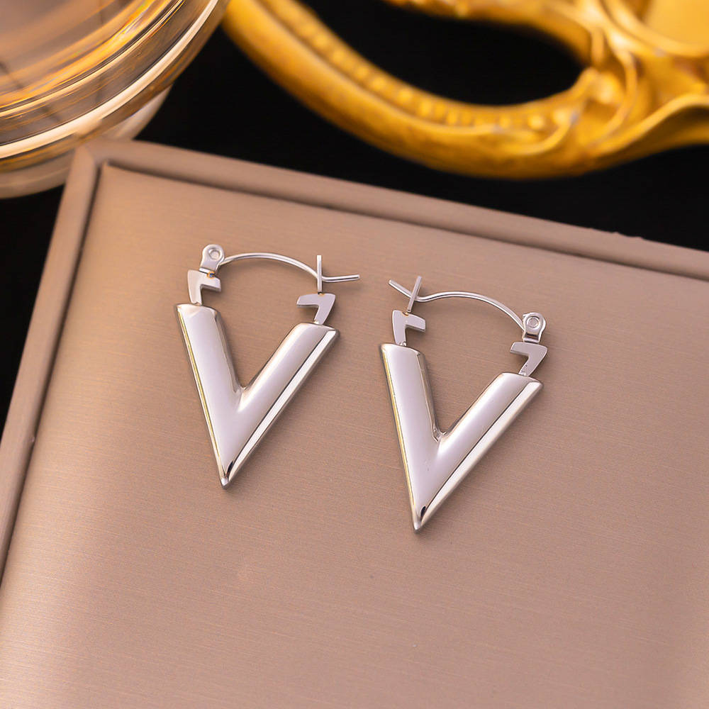 1 Pair Casual Simple Style V Shape Plating 304 Stainless Steel Earrings display picture 3