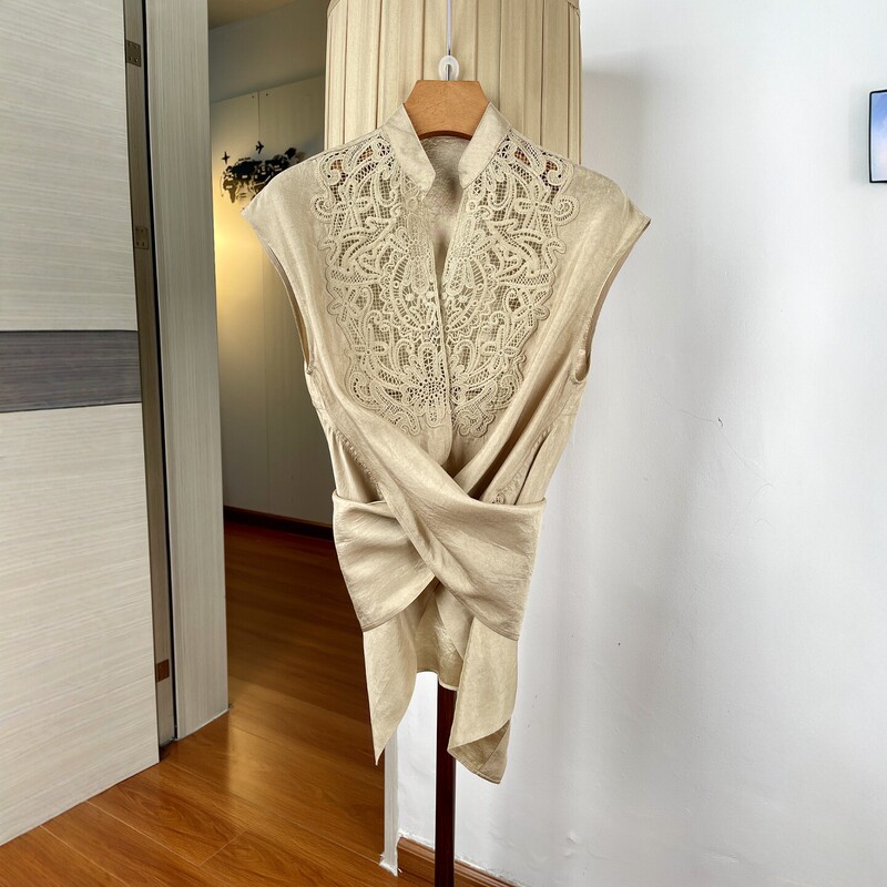 Embroidered Hollow Lace Stand Collar Sleeveless Shirt for Women, Summer 2026 New Versatile Slimming Acetate Top