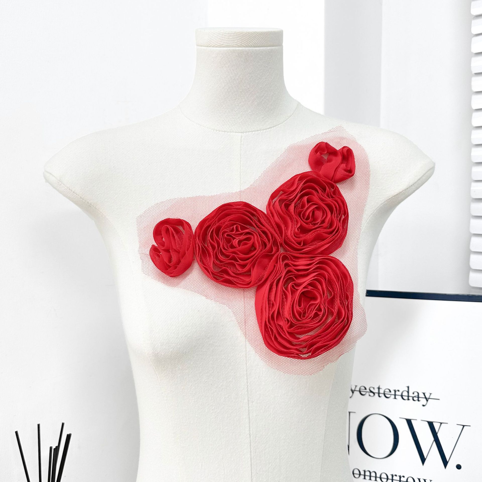 Decoración de rosas tridimensionales 3D multicapa de pliegues hechos a mano DIY accesorios de ropa suéter accesorios de envoltura