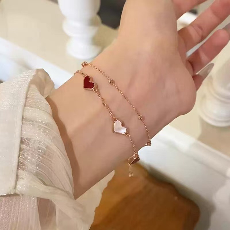 Double-Layer Mother-Of-Pearl Heart Pendant Bracelet for Women, French Retro Versatile Temperament Bracelet, Niche High-End Light Luxury Jewelry