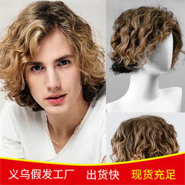 跨境新品欧美男士假发斜刘海短卷发黑黄渐变混色玫瑰网头发套厂家