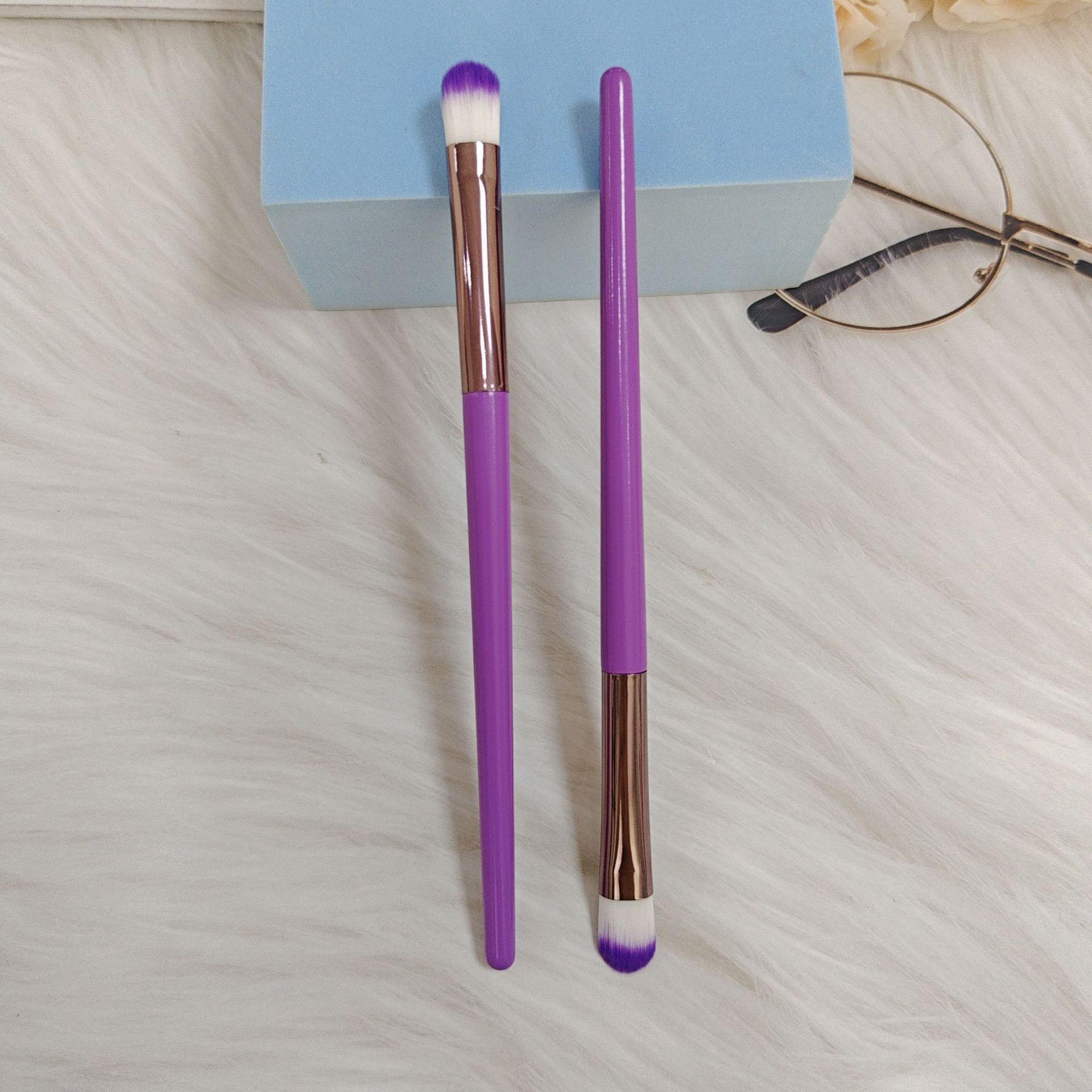 Fábrica de venta directa cepillo de maquillaje multifuncional cepillo de maquillaje herramientas de belleza de nylon cabello cepillo de sombra de nariz detalle de mango de plástico