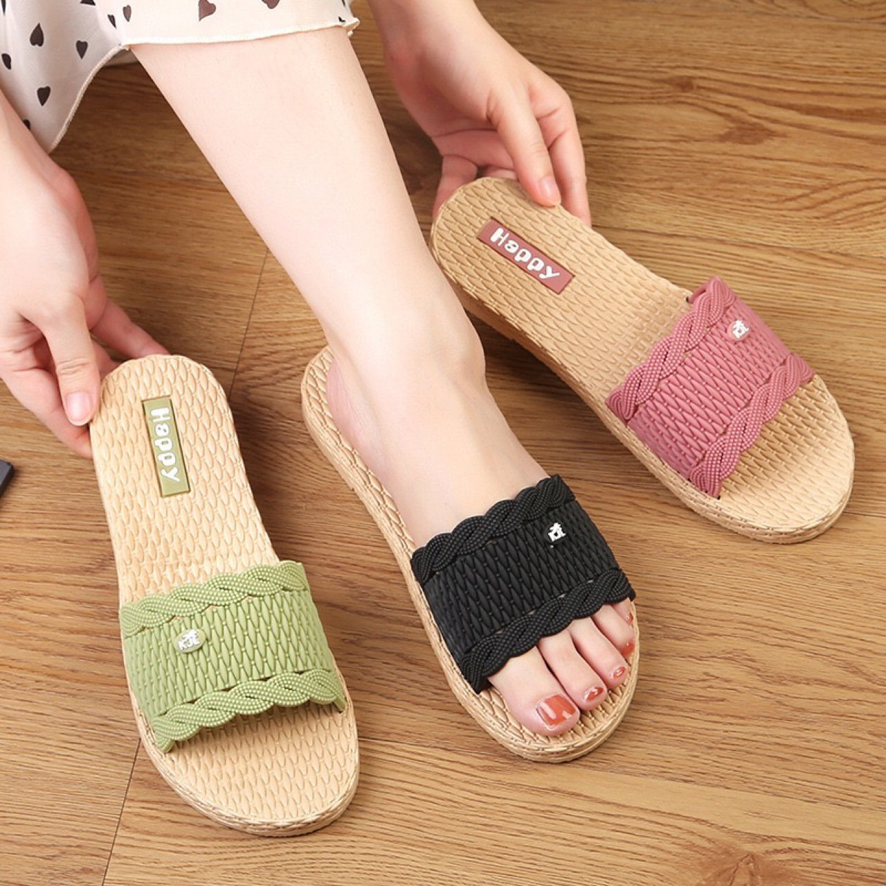 Zapatillas de viento fragrante para mujeres 2025 verano nuevo red red zapatos de playa suaves para bañarse en casa slippers antideslizantes