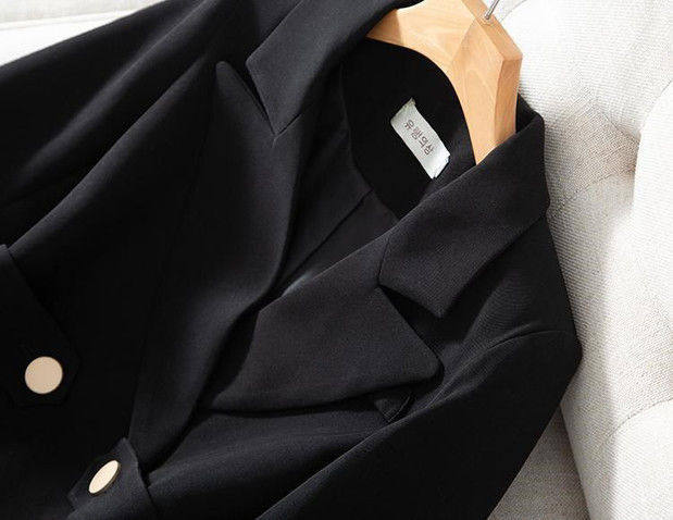 Áo blazer nữ dáng eo dài vừa, tay dài, đệm vai, cổ vest, phong cách thanh lịch — Màu trắng nhạt, màu đen, trắng, Bông mùa đông màu trắng nhạt chi tiết 8