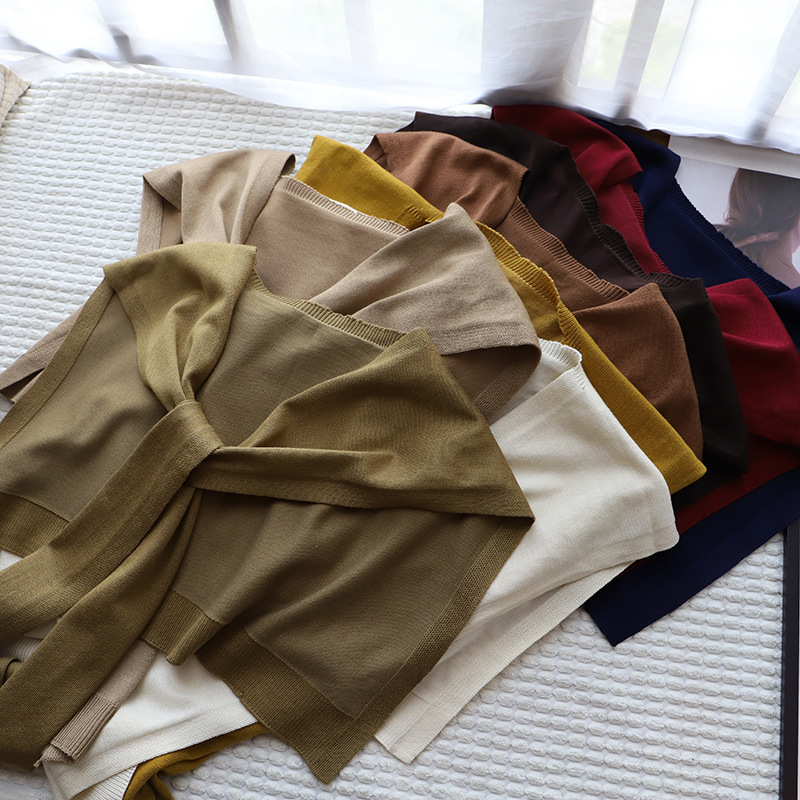 [Bizheng] 2023 začiatkom jesene nové kórejské dámske oblečenie módne univerzálne jednofarebné pletené šály cez rameno v západnom štýle 8856_voghion.com