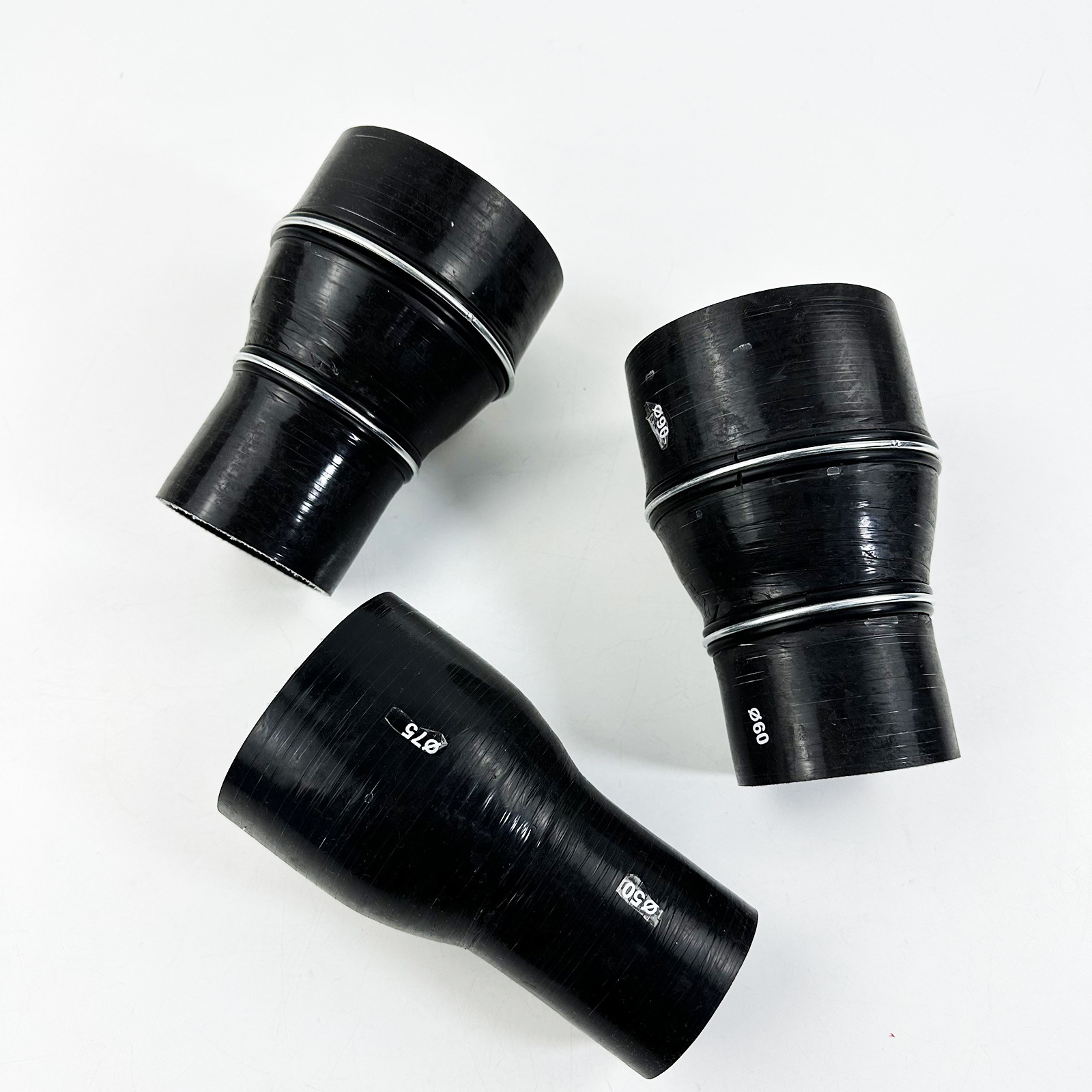 Id16–130Mm 0-Degree Variable Diameter High-Temperature Resistant Intercooler Silicone Hose for Automotive Engine Heating Pipes