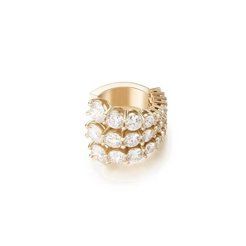 Orecchini a clip per orecchie Orecchini in metallo con temperamento semplice e alla moda da donna Orecchini a forma di C intarsiati con diamanti multistrato europei e americani_voghion.com