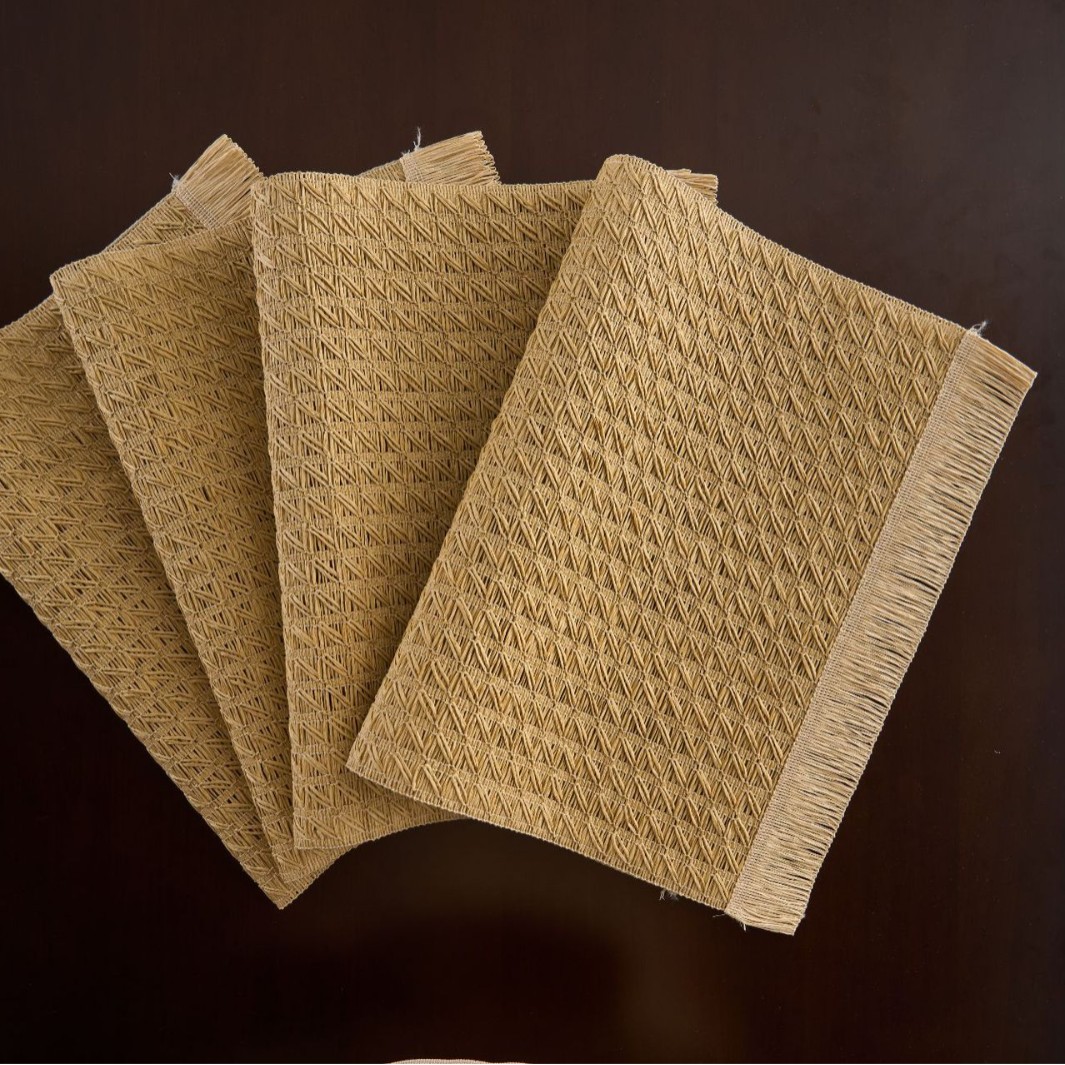 Yiqiyun almohadilla de mesa anti-escaldado estilo americano estilo pastoral color sólido tejido borla almohadilla para plato decorativa y embellecedora