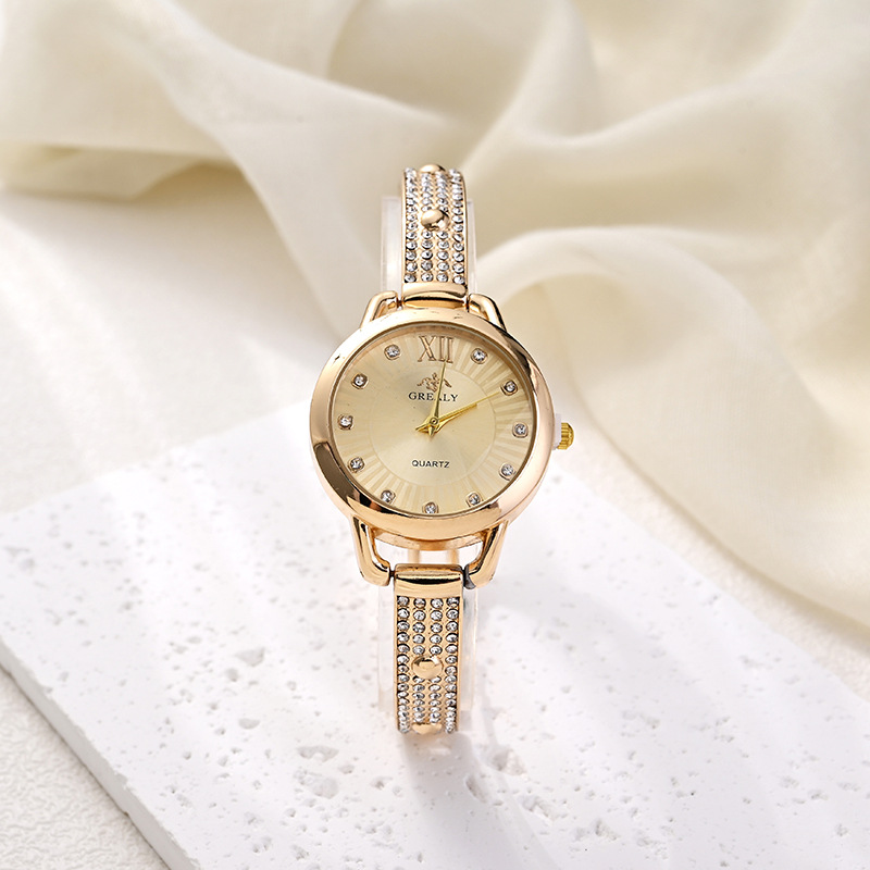New Cross-border Watch Women's Small Dial Fine Strap Temperament Middle School Students' Casual Quartz Bracelet Watch Women's Niche