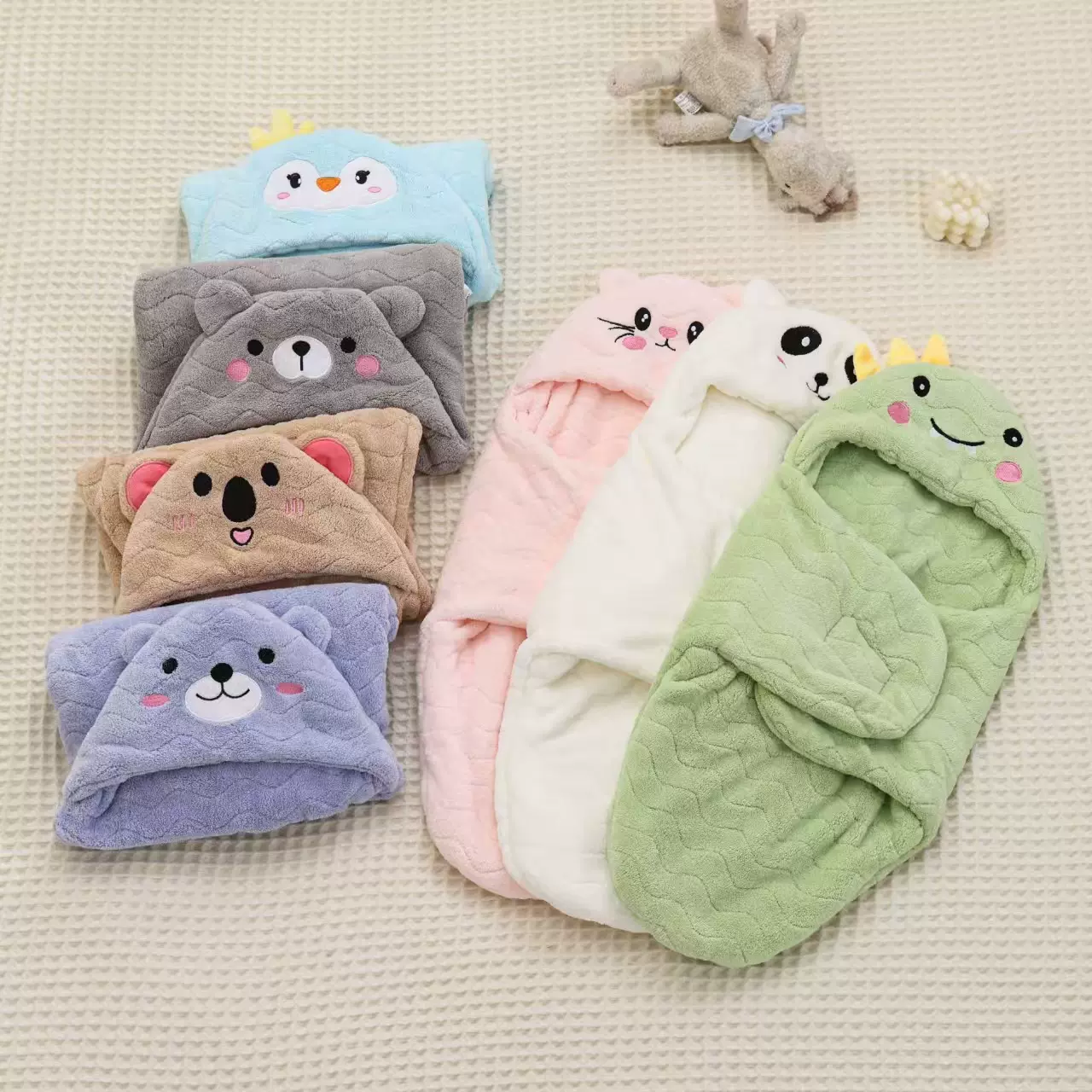 宝宝卡通连帽抱被婴儿襁褓包被双层加绒秋冬保暖新生儿珊瑚绒卡通