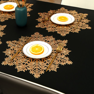 Christmas Placemat Romantic Snowflake PVC Christmas Decoration Western Placemat Heat Release Waterproof Oil-proof Heat Insulation Mat