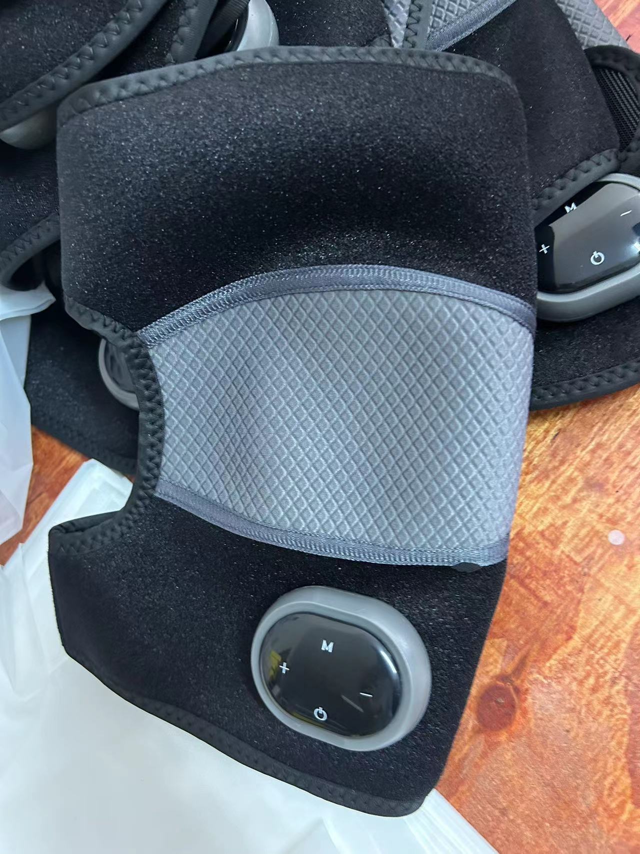 Calefacción eléctrica Hombro y Rodilla masajeador vibración compresa caliente instrumento de fisioterapia conjunta vieja pierna fría caliente autocalentamiento rodillera