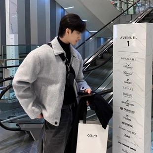 �n�掛��̿�ë�ش����г������e���ɰ����ͻ�ɫë�؊A�����׷��I