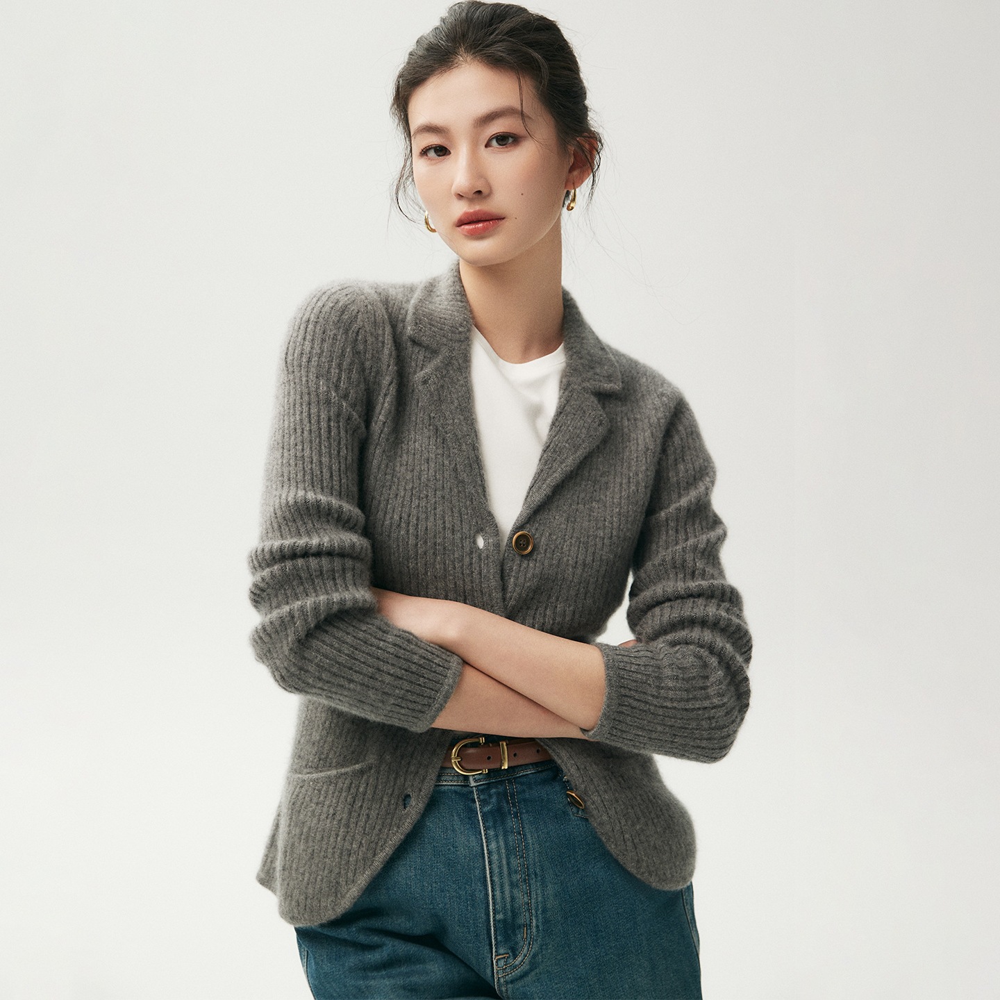 Old Money style suit collar cashmere sweater for women, slim-fit ribbed knit cardigan, slimming, soft and comfortable sweater coat for women