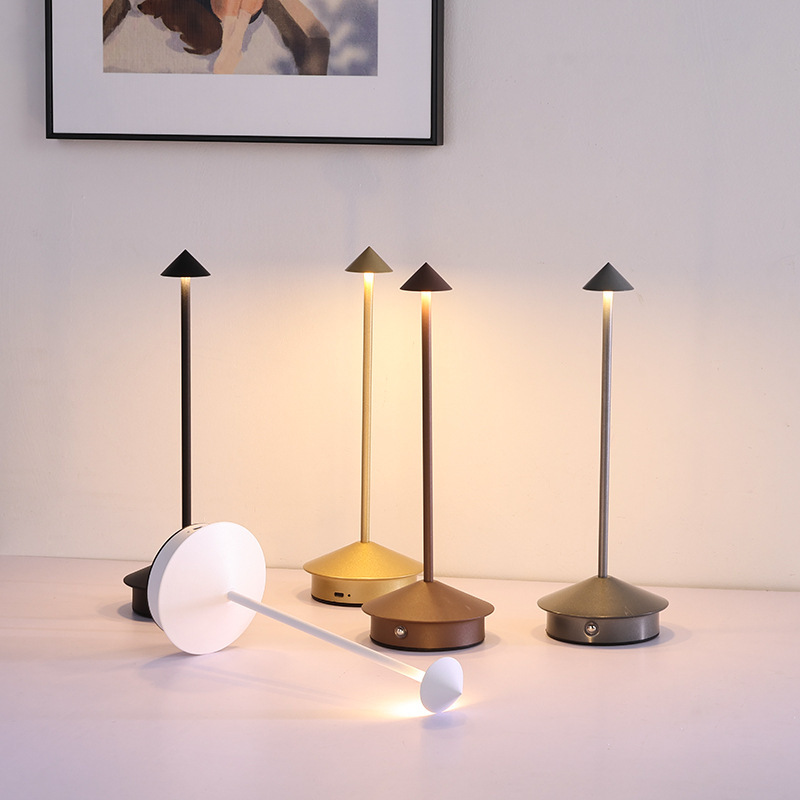 Cross-border wholesale nightlight creative steeple lamp outdoor camping rechargeable lamp restaurant cafe bar atmosphere lamp